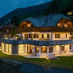 Bostele With Five Bedrooms, Indoor Pool, Two Saunas & Garage * Bad Kleinkirchheim