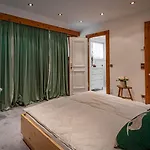 Bostele With Five Bedrooms, Indoor Pool, Two Saunas & Garage * Bad Kleinkirchheim