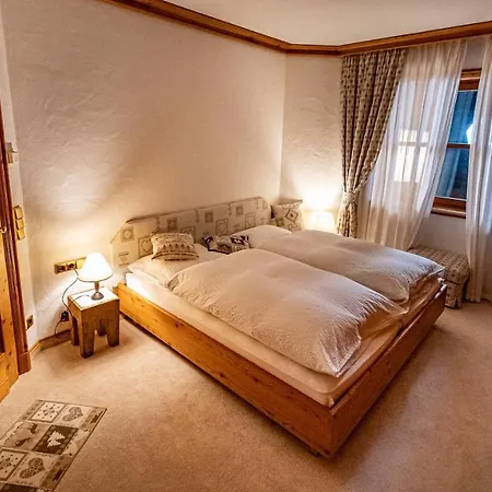 Bostele With Seven Bedrooms, Indoor Pool And Two Saunas