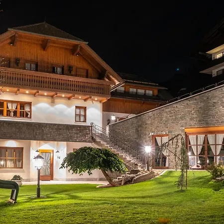 Bostele With Seven Bedrooms, Indoor Pool And Two Saunas Bad Kleinkirchheim