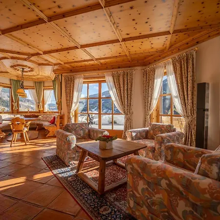 Bostele With Seven Bedrooms, Indoor Pool And Two Saunas *
