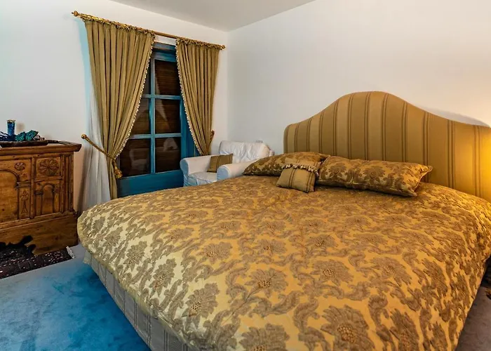 Bostele With Five Bedrooms, Indoor Pool, Two Saunas & Garage