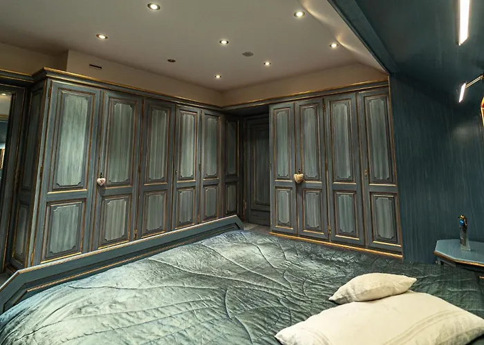 Villa Bostele With Five Bedrooms, Indoor Pool, Two Saunas & Garage *